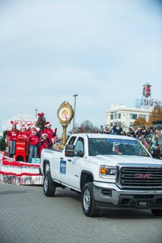 Dominion Christmas Parade 2016